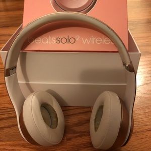 special edition rose gold beats solo2 wireless